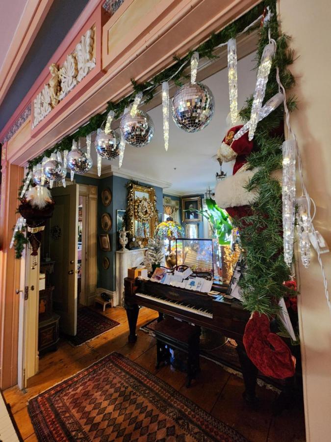 ميستيك House Of 1833 Bed And Breakfast المظهر الخارجي الصورة