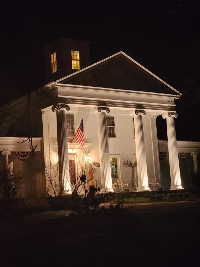 ميستيك House Of 1833 Bed And Breakfast المظهر الخارجي الصورة