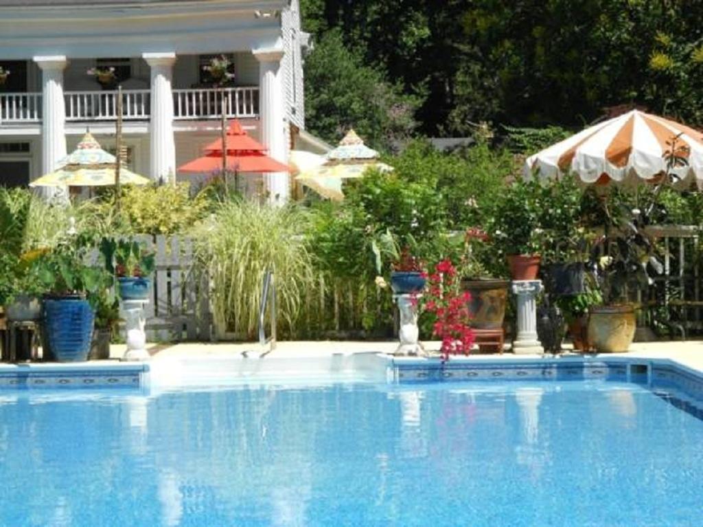 ميستيك House Of 1833 Bed And Breakfast المظهر الخارجي الصورة